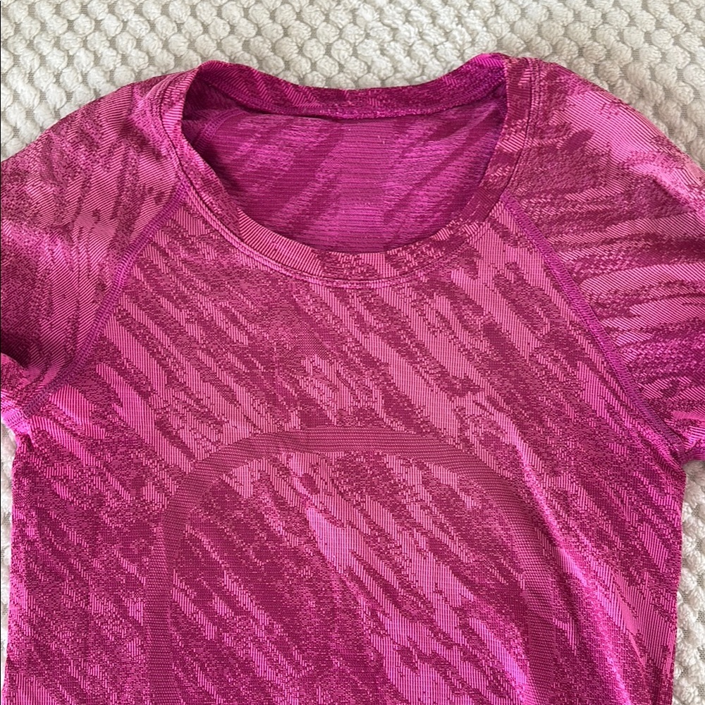 Lululemon Athletica Pink Graphic Short Sleeve Tee